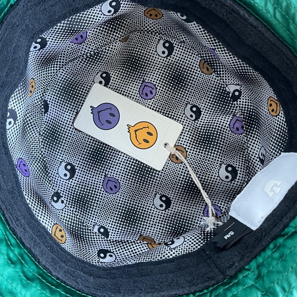 NWT GOORIN BROS collector ACID TRIP CAPSULE BUCKET HAT☯️ - Picture 5 of 7